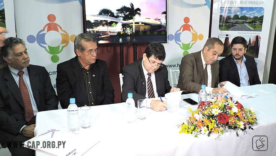 Firma de Convenio entre Futuro y Holding Cooperativa y Mutual