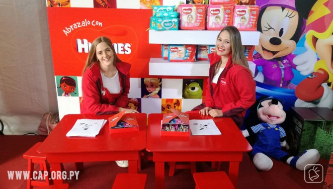 Huggies marcó presencia en nueva edición de la Feria de Disney