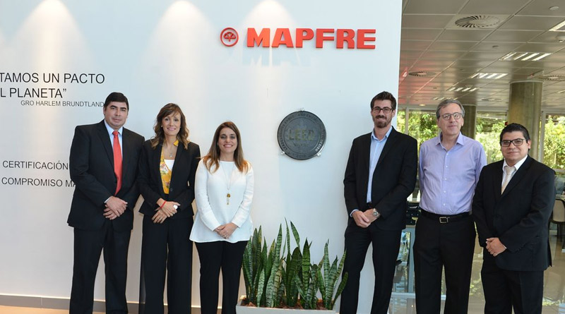 MAPFRE Paraguay develó su placa de certificación internacional LEED