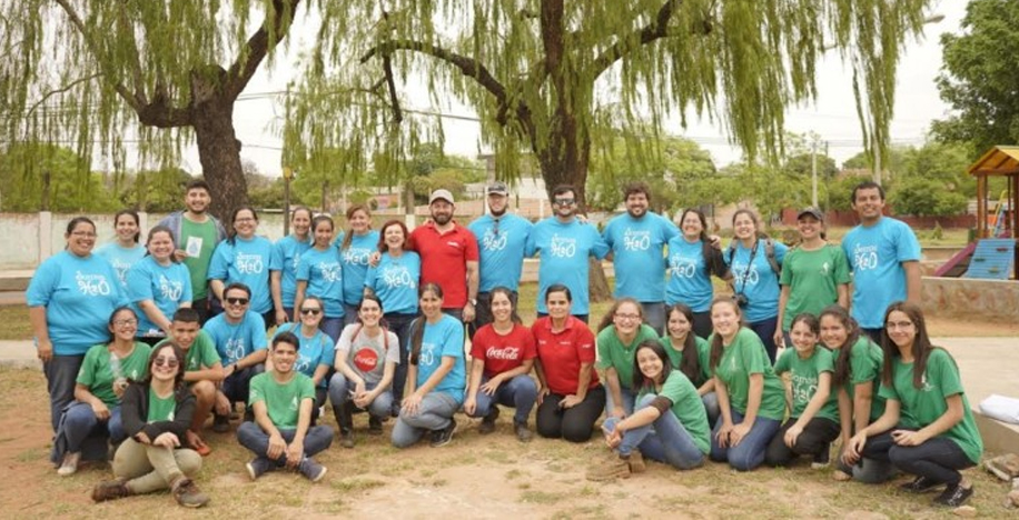 Coca Cola y jóvenes en alianza H2O en Ñemby