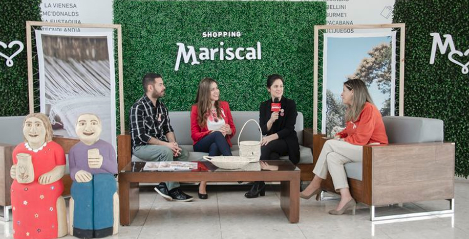 Exposición de artesanía en el Mariscal