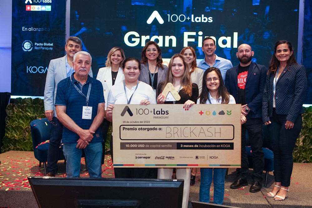 Cervepar y Coca-Cola Paresa premiaron a ganadores del concurso de innovación abierta 100+labs Paraguay