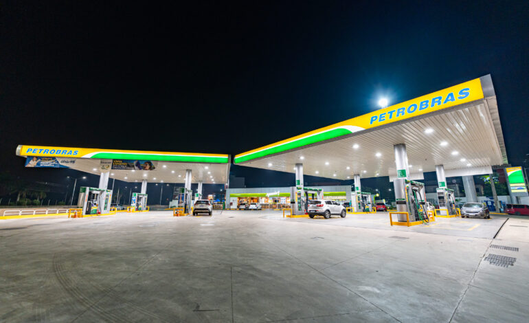 Petrobras reduce hasta G. 900 por litro en sus combustibles