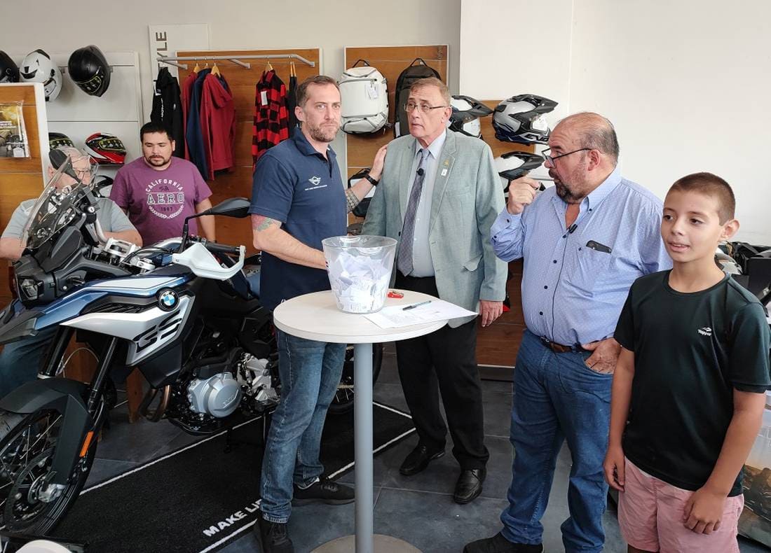 El Club BMW Motorrad Paraguay realizó el sorteo de la F 850 GS edición especial