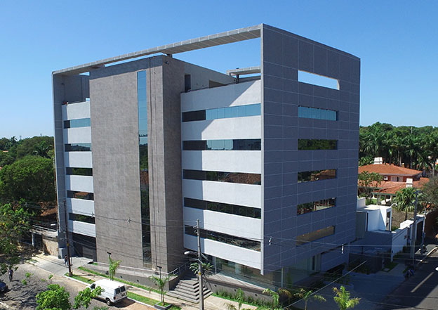Equifax Paraguay es el primer buró de información crediticia en obtener el licenciamiento para operar otorgado por el Banco Central del Paraguay